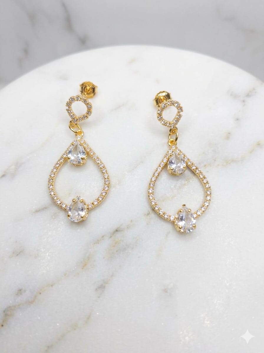 Brinco Gota Cravejado